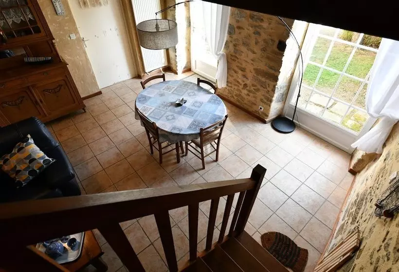 La Vallée Du Launay