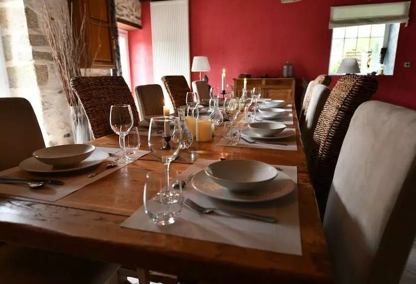 La Vallée Du Launay