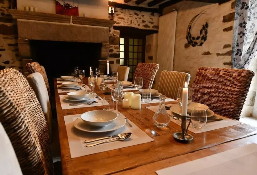 La Vallée Du Launay