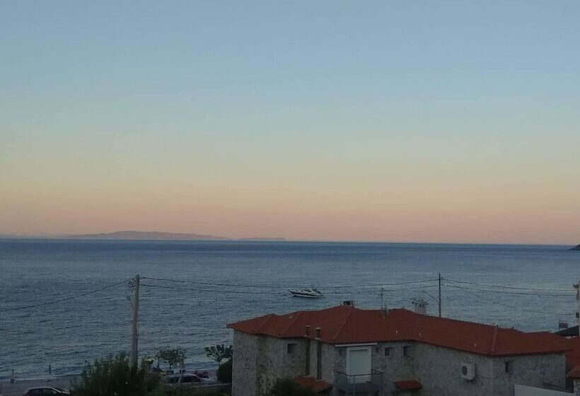 Matina Apartments Tyros