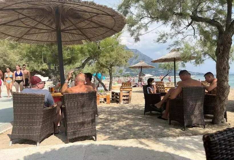 Pensión Villa Nada