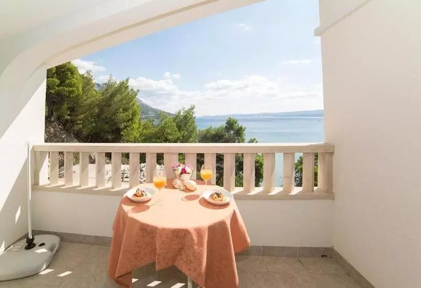 Pensión Villa Nada