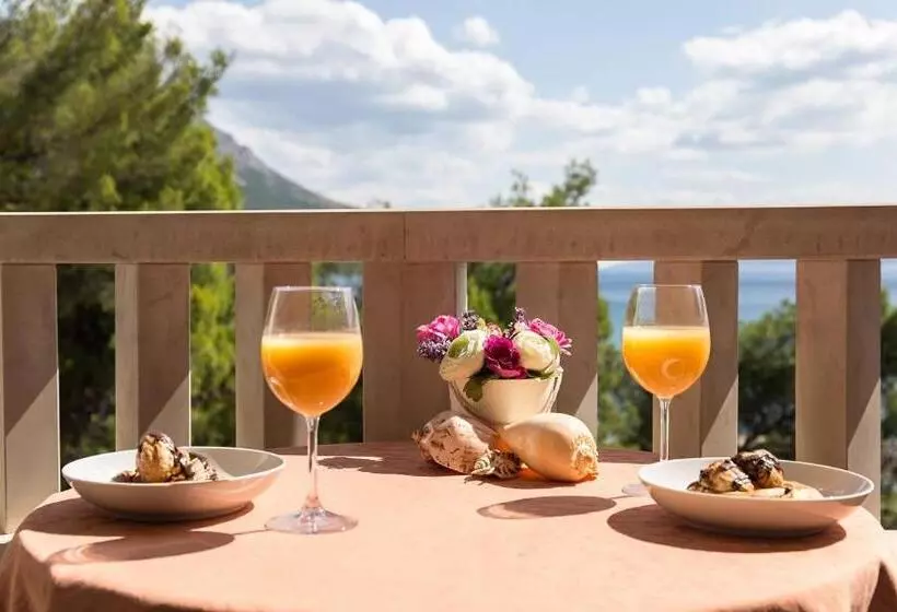 Pensión Villa Nada