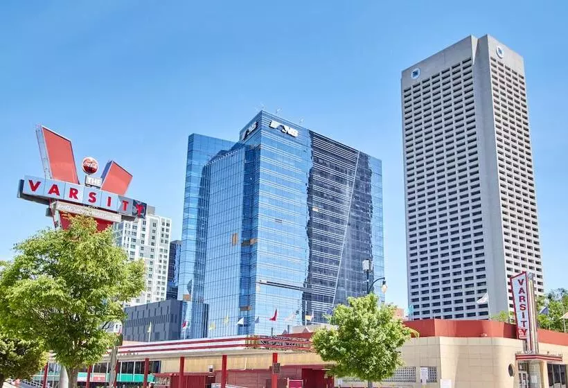 Sonder Baltimore Place