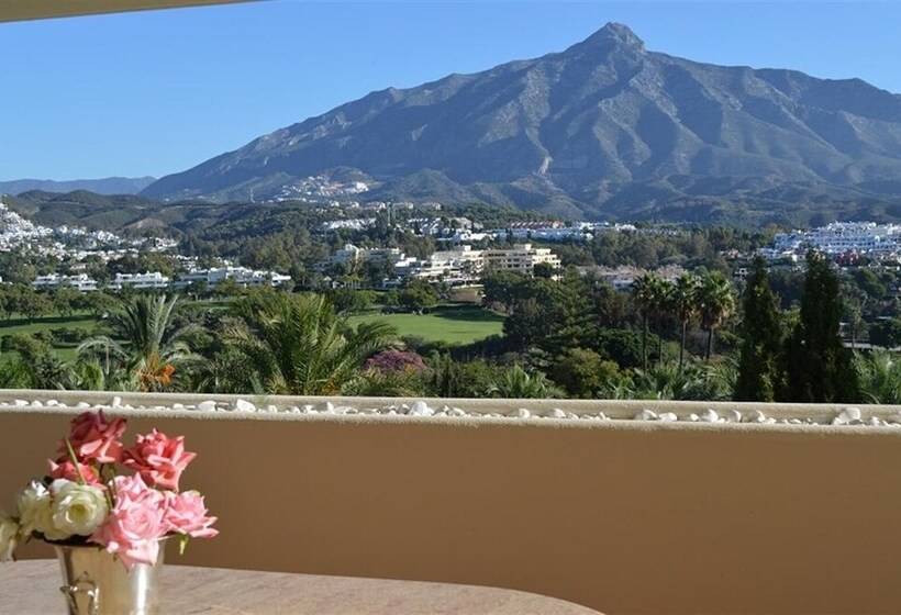 Unique Luxurious And Palacial Villa