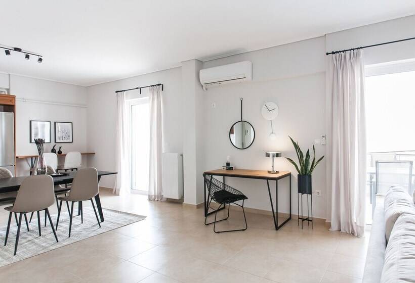 Upstreet Superb & Comfy 2 Bd Apt Marousi