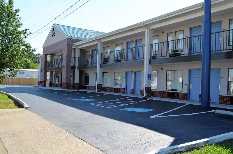 Отель Athena Inn Chattanooga