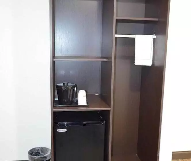 Отель Athena Inn Chattanooga