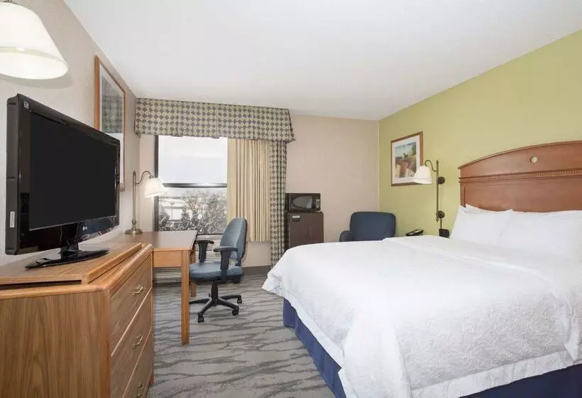 Отель Baymont By Wyndham Thornton