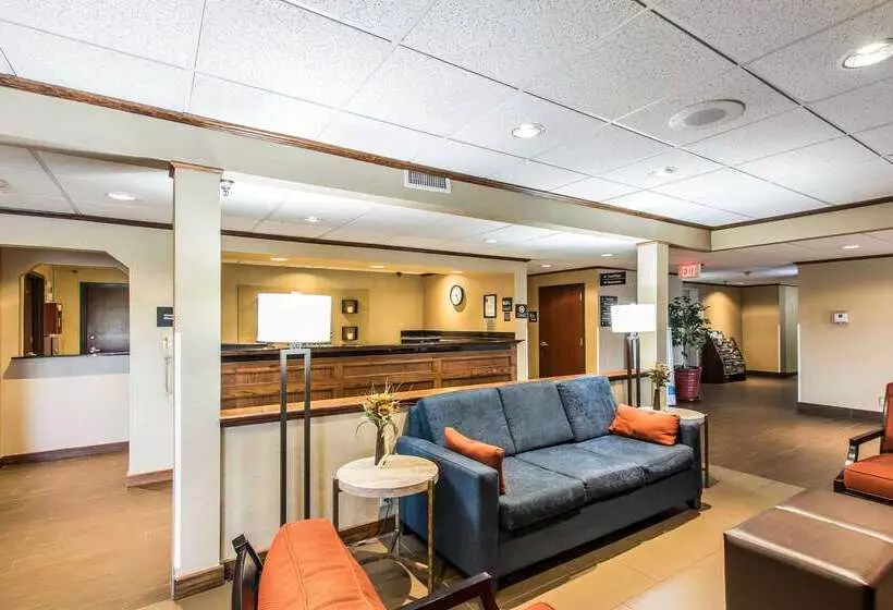 Отель Comfort Inn & Suites Ardmore