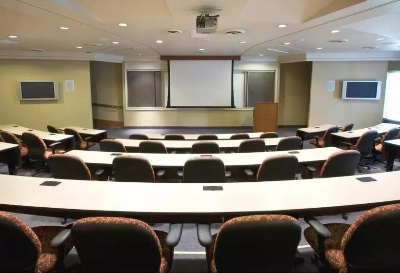 Cooper Hotel Conference Center & Spa