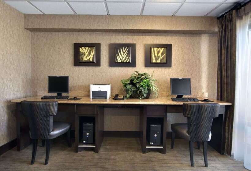 هتل Days Inn By Wyndham Longview South