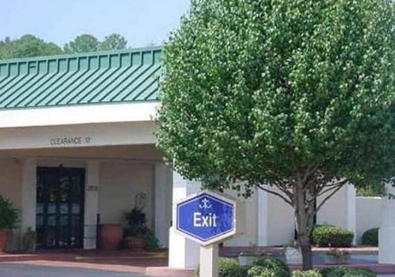 Отель Econo Lodge