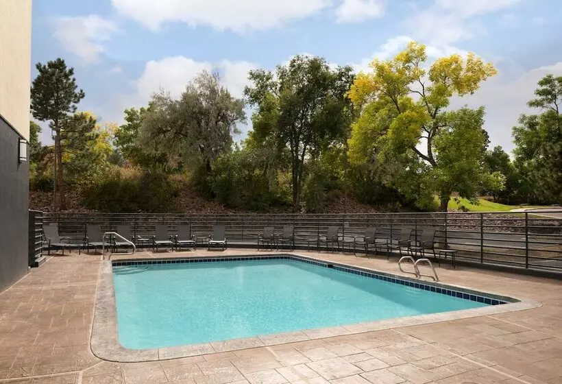 Отель Fairfield Inn & Suites By Marriott Denver Southwest/lakewood