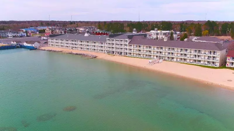ホテル Hamilton Inn Select Beachfront Mackinaw City