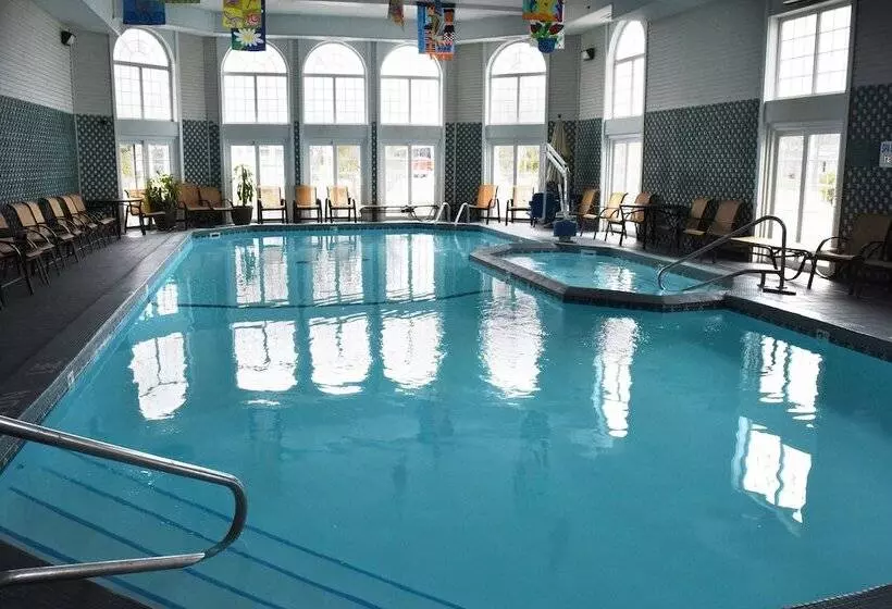 ホテル Hamilton Inn Select Beachfront Mackinaw City