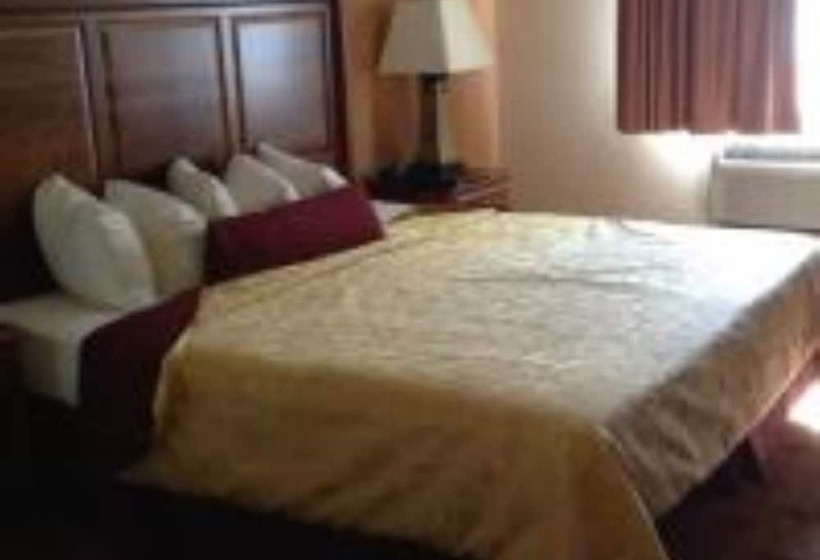 هتل Hamilton Inn Select Beachfront Mackinaw City