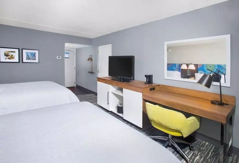 هتل Hampton Inn & Suites Annapolis