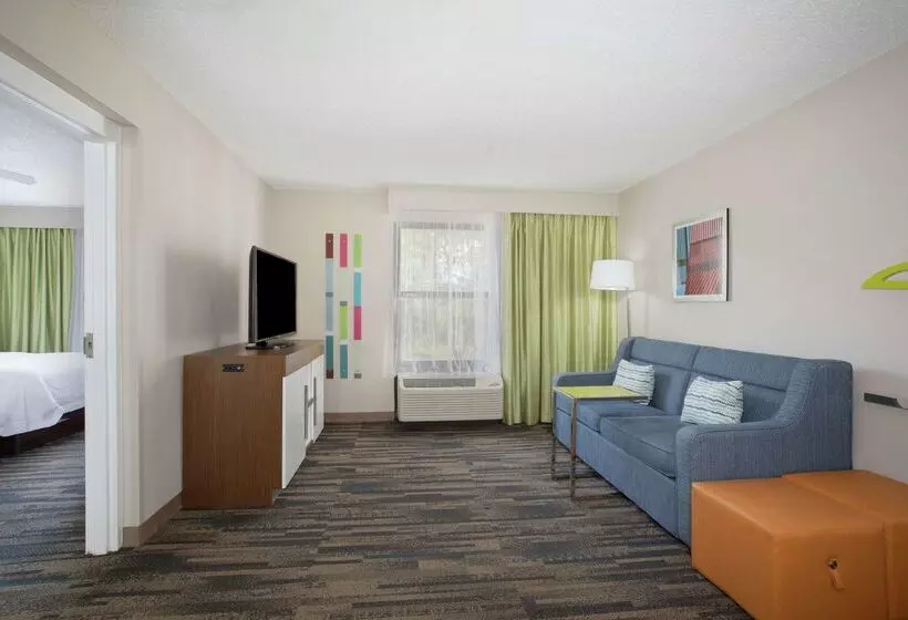 호텔 Hampton Inn & Suites Kansas City Merriam