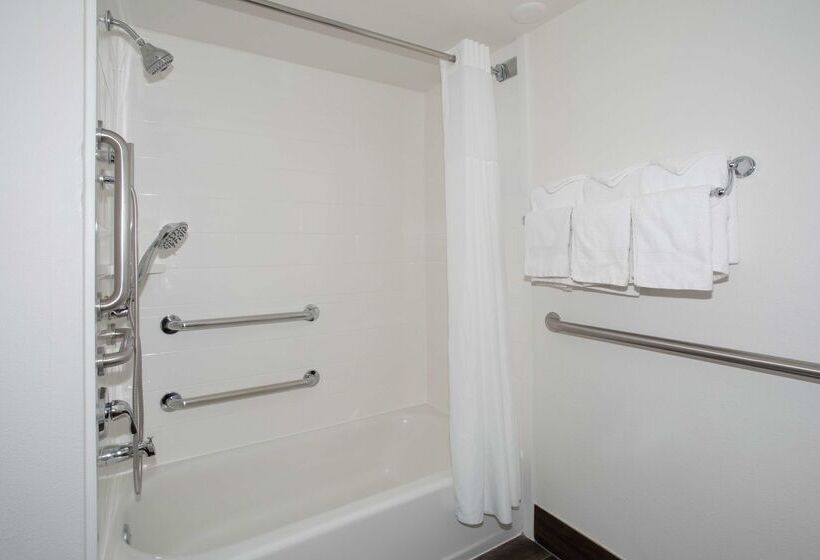 호텔 Hampton Inn & Suites Kansas City Merriam