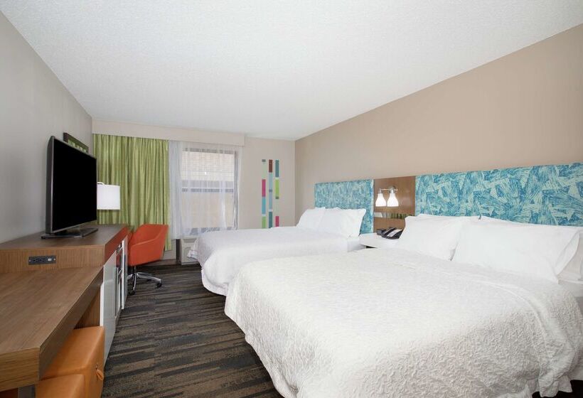 호텔 Hampton Inn & Suites Kansas City Merriam
