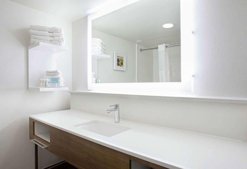 호텔 Hampton Inn & Suites Kansas City Merriam