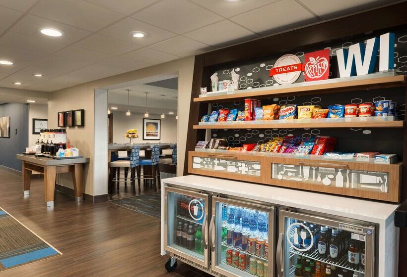 فندق Hampton Inn Appletonfox River Mall Area