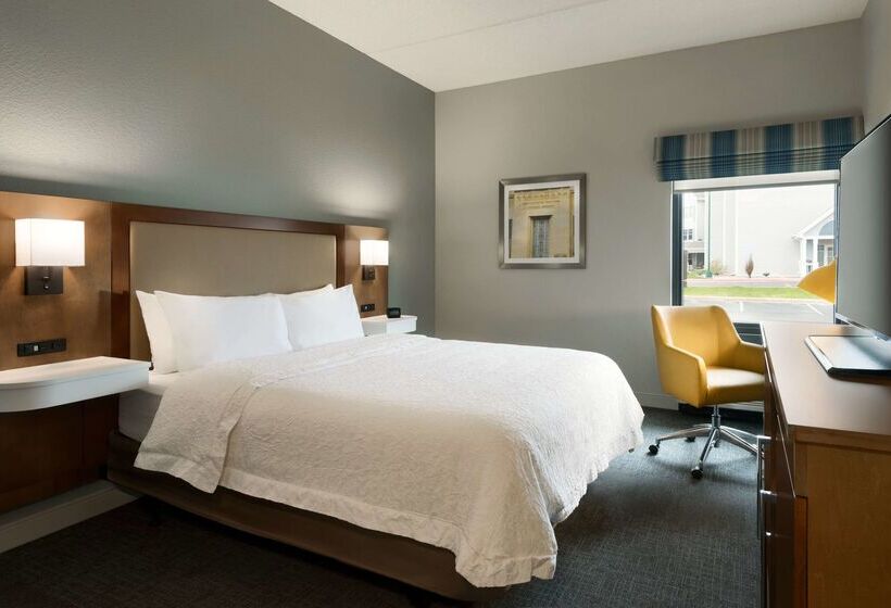 فندق Hampton Inn Appletonfox River Mall Area