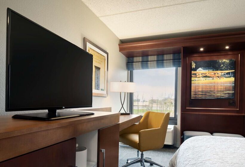 فندق Hampton Inn Appletonfox River Mall Area