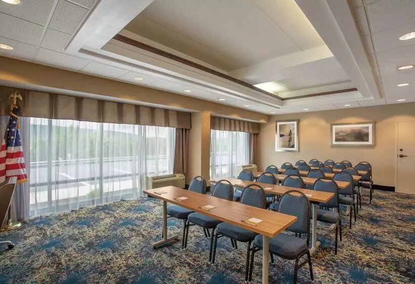 ホテル Hampton Inn Bedford