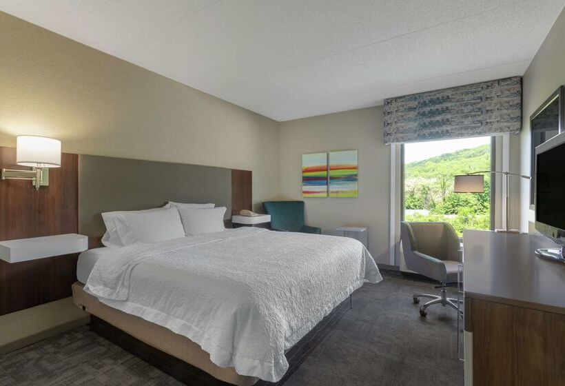 בית מלון כפרי Hampton Inn Bedford