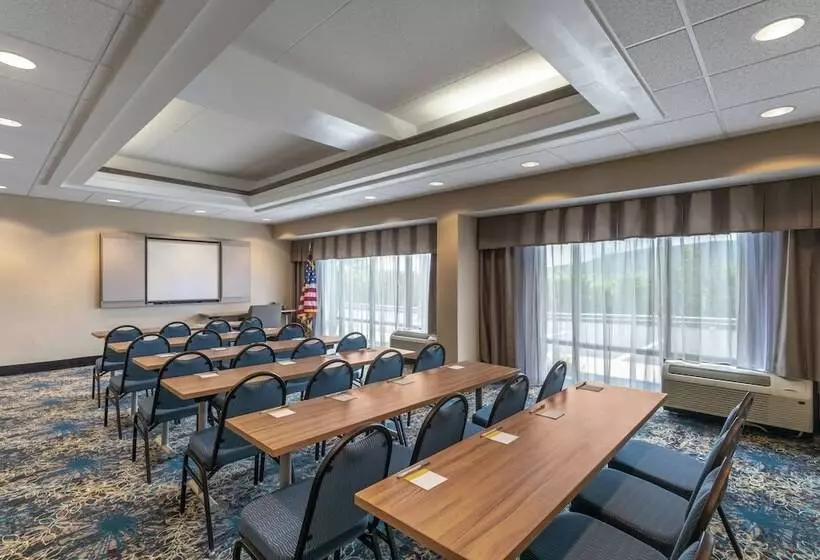 ホテル Hampton Inn Bedford