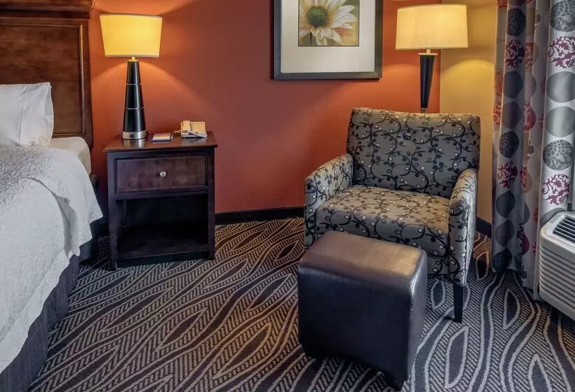 Отель Hampton Inn Blytheville
