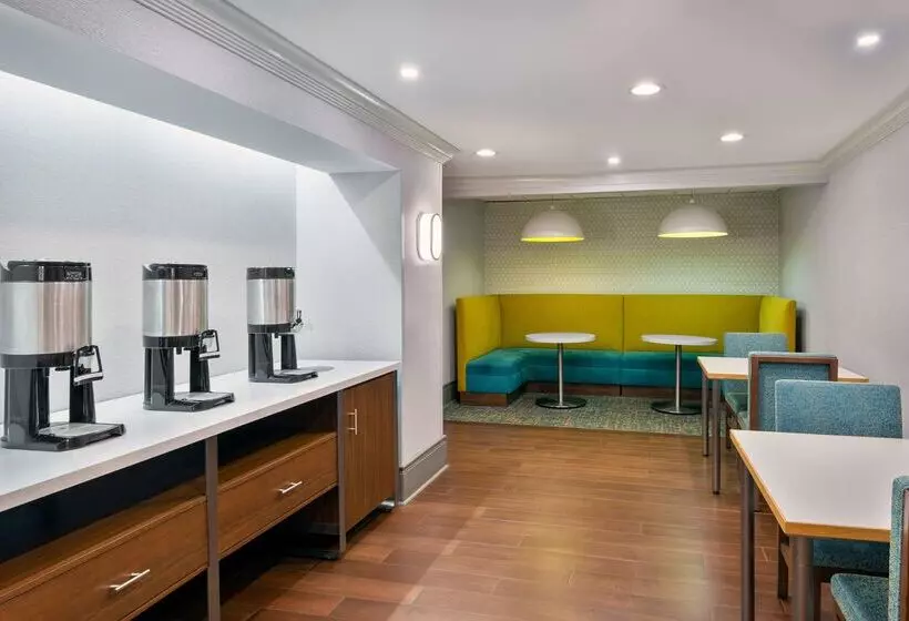 هتل Hampton Inn Buffaloairport/galleria Mall