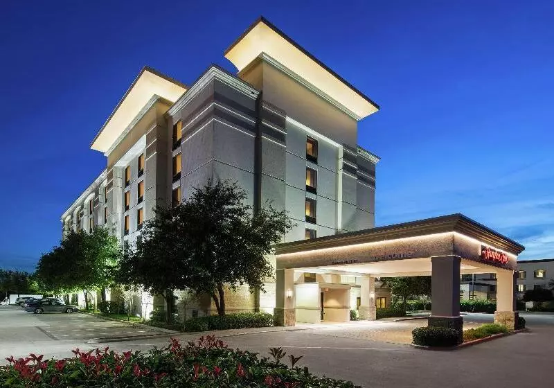 هتل Hampton Inn Dallasirvinglas Colinas
