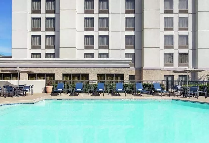 هتل Hampton Inn Dallasirvinglas Colinas