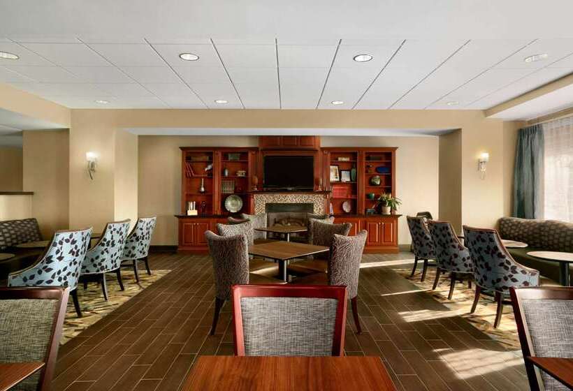 Отель Hampton Inn Madison Huntsville Airport