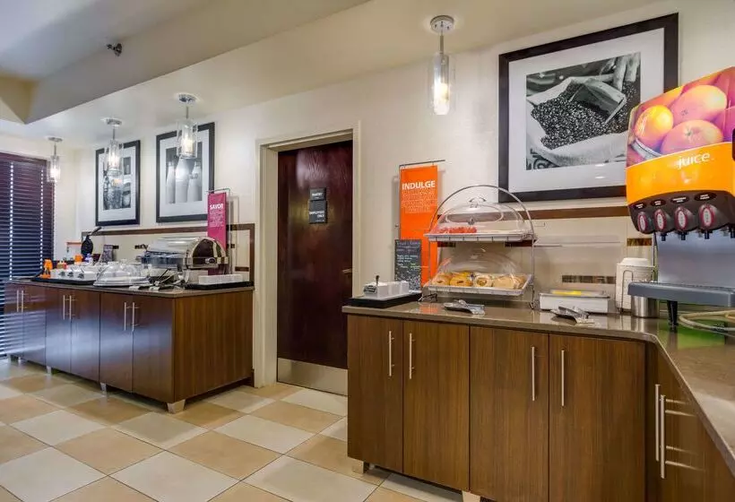 هتل Hampton Inn Johnson City