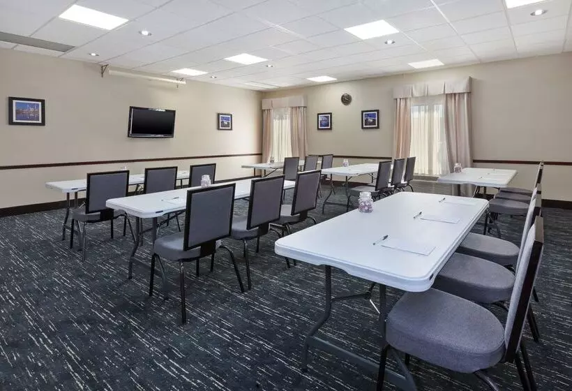 فندق Hampton Inn Marysville