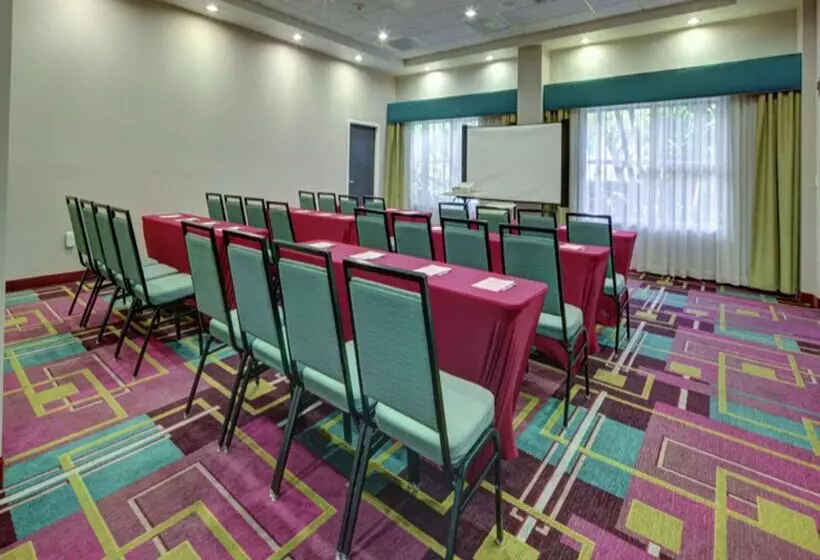 Отель Hampton Inn Miami Coconut Grove/coral Gables