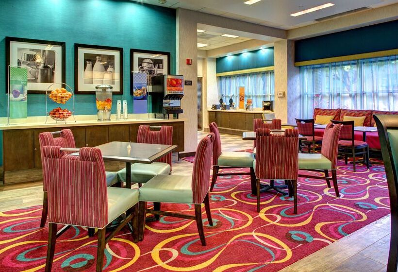 هتل Hampton Inn Miami Coconut Grove/coral Gables