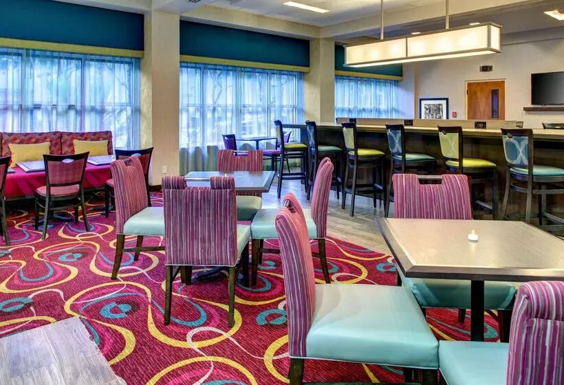 Отель Hampton Inn Miami Coconut Grove/coral Gables