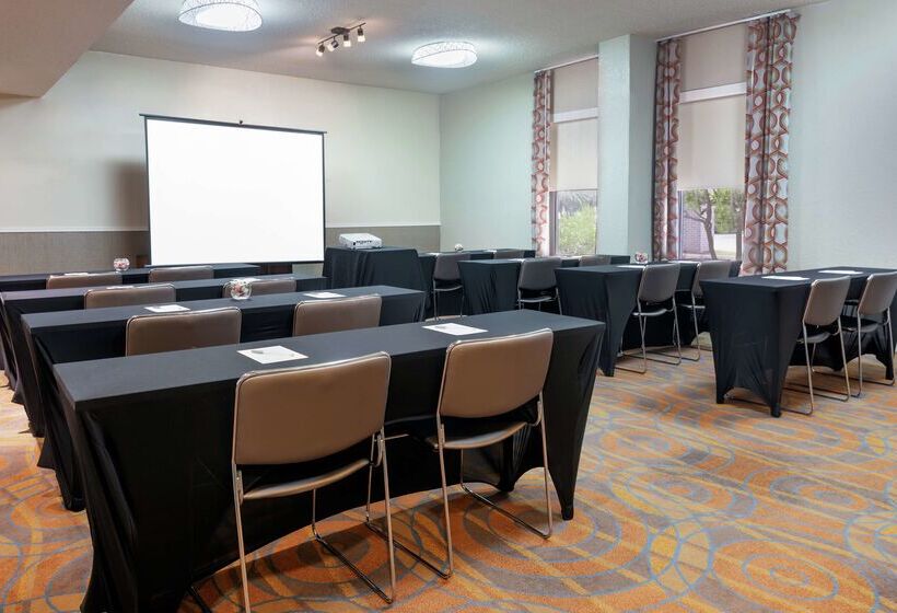 فندق Hampton Inn Orlandointernational Airport