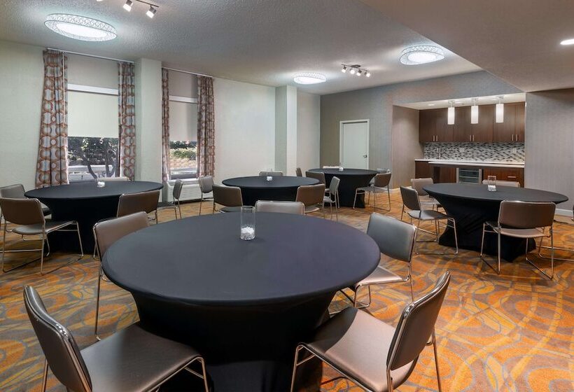 فندق Hampton Inn Orlandointernational Airport
