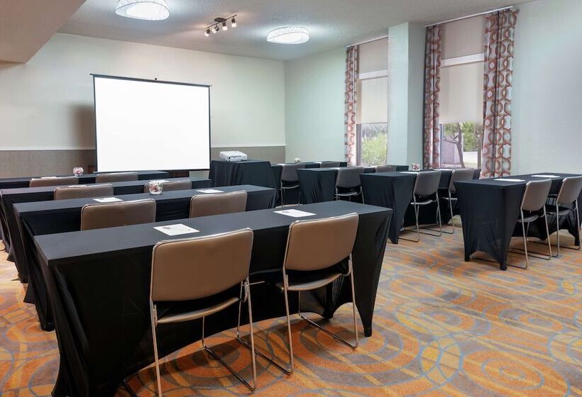 فندق Hampton Inn Orlandointernational Airport