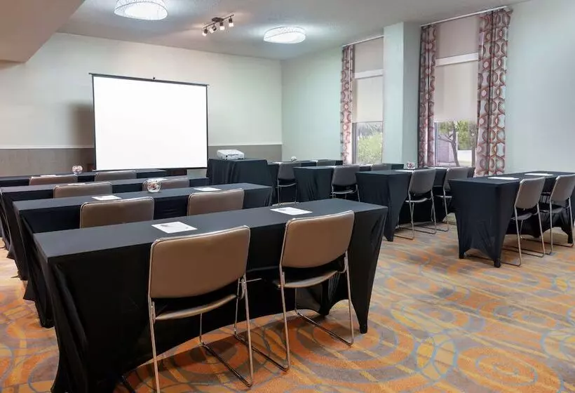 호텔 Hampton Inn Orlandointernational Airport