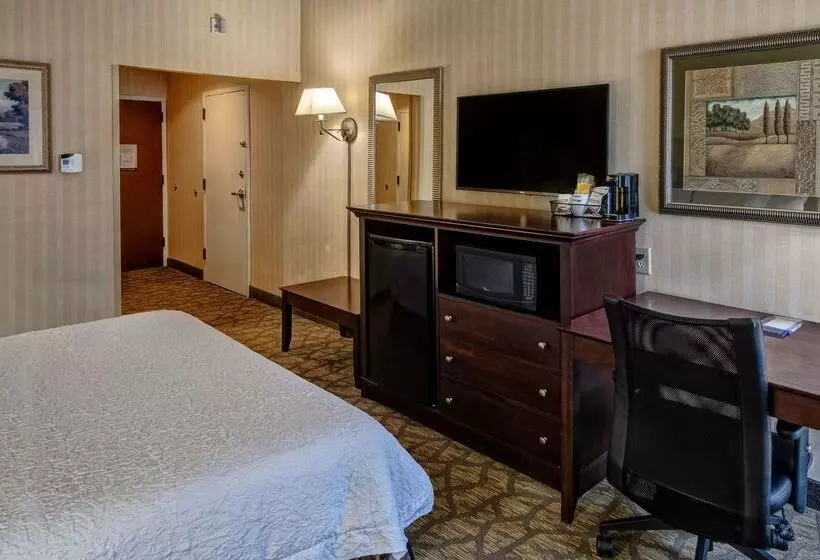 هتل Hampton Inn Rocky Mount