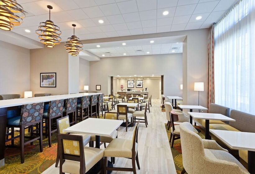 هتل Hampton Inn Sault Ste Marie