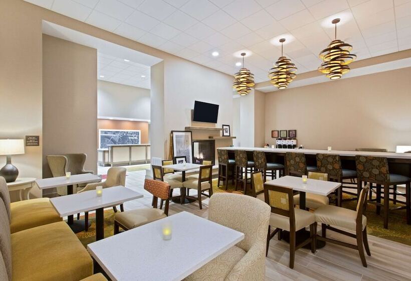 هتل Hampton Inn Sault Ste Marie