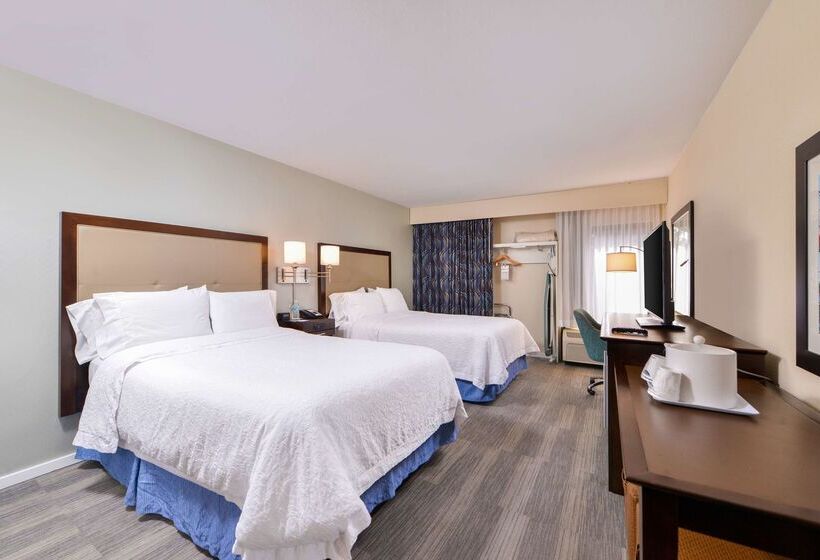 هتل Hampton Inn Seattle Airport